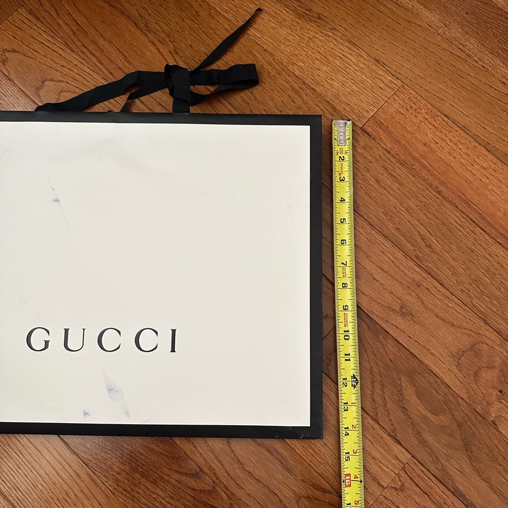 Gucci Paper Shopping Bags - Picture 9 of 12